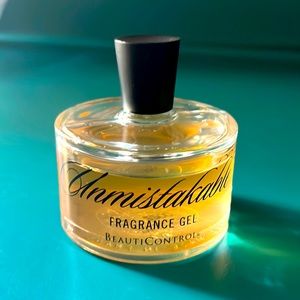 Unmistakable fragrance Gel by BeautiControl